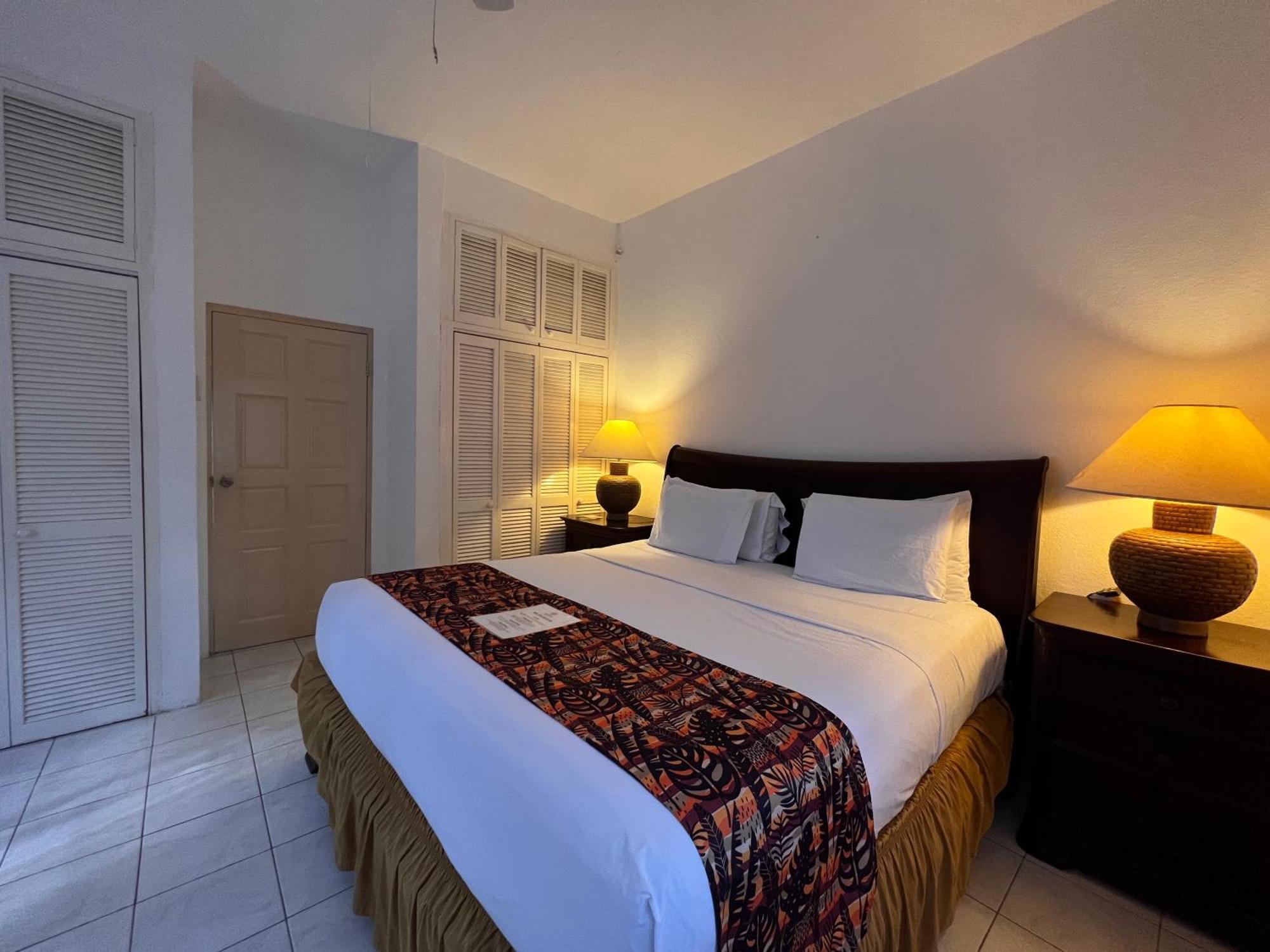 All Nations Guest House بورت أنطونيو المظهر الخارجي الصورة