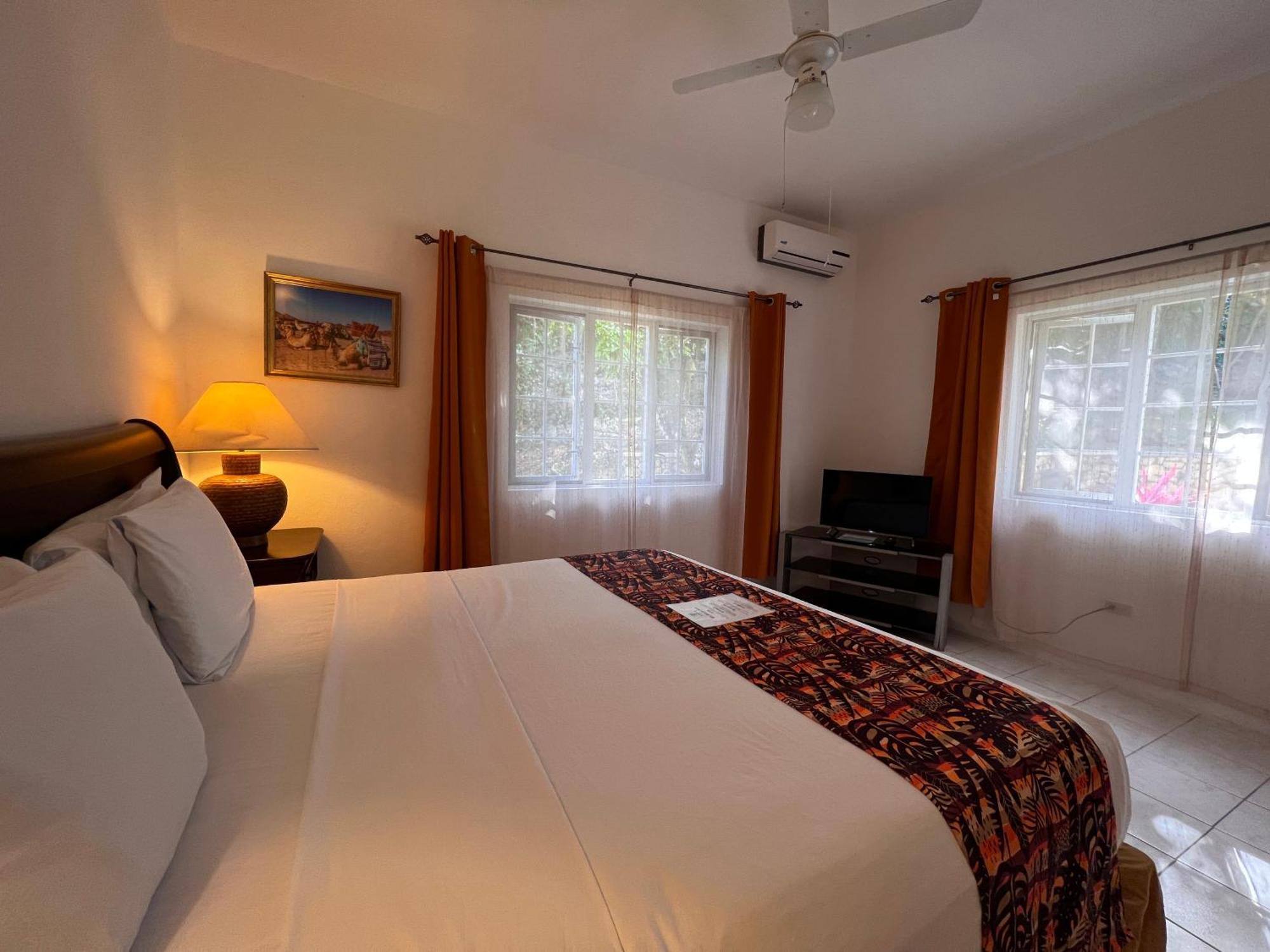 All Nations Guest House بورت أنطونيو المظهر الخارجي الصورة