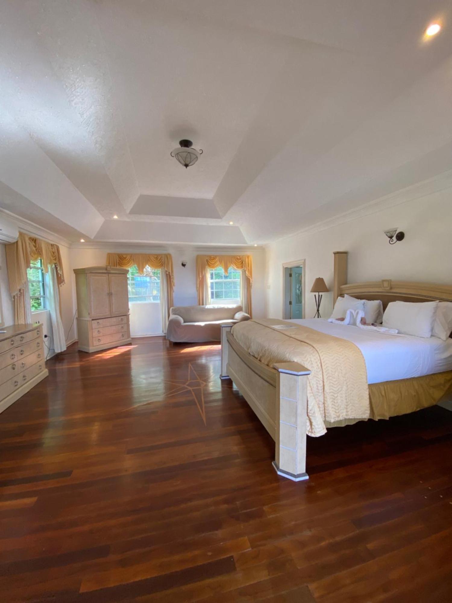 All Nations Guest House بورت أنطونيو المظهر الخارجي الصورة